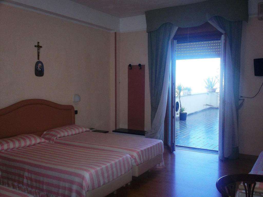 Hotel Gaggiano San Giovanni Rotondo Quarto foto