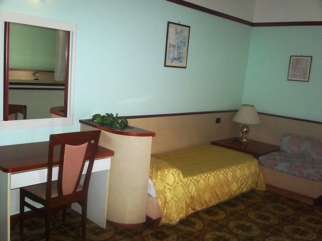 Hotel Gaggiano San Giovanni Rotondo Quarto foto