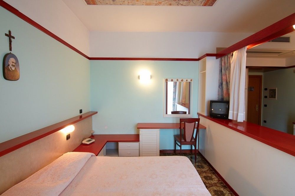 Hotel Gaggiano San Giovanni Rotondo Exterior foto